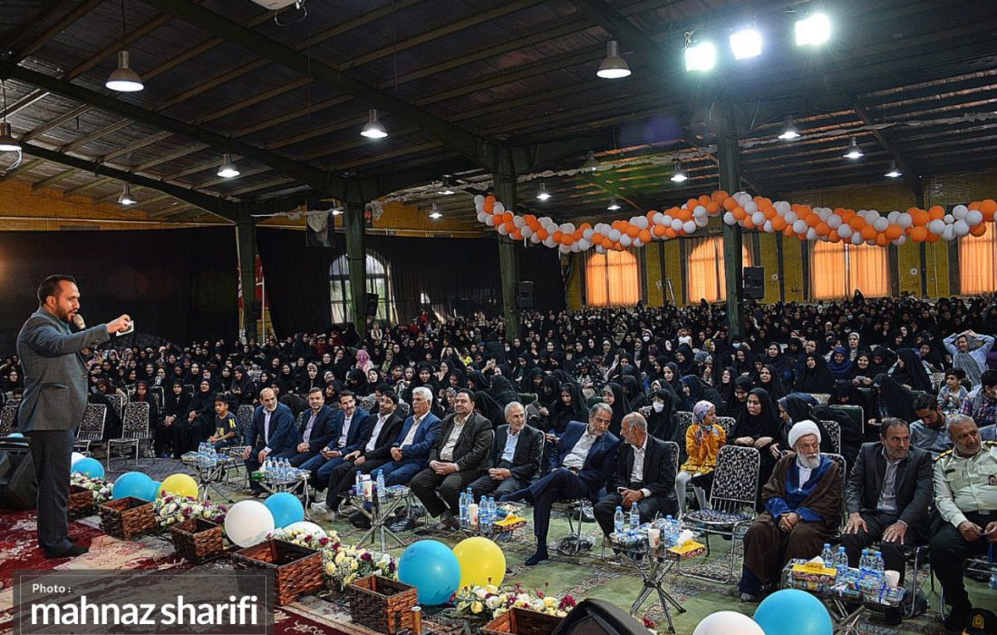 گردهمایی فرهنگیان رفسنجان به مناسبت روز معلم