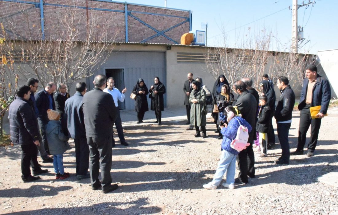 اردوی راهیان پیشرفت اساتید دانشگاه ولی عصر(عج) رفسنجان از واحدهای صنعتی کرمان